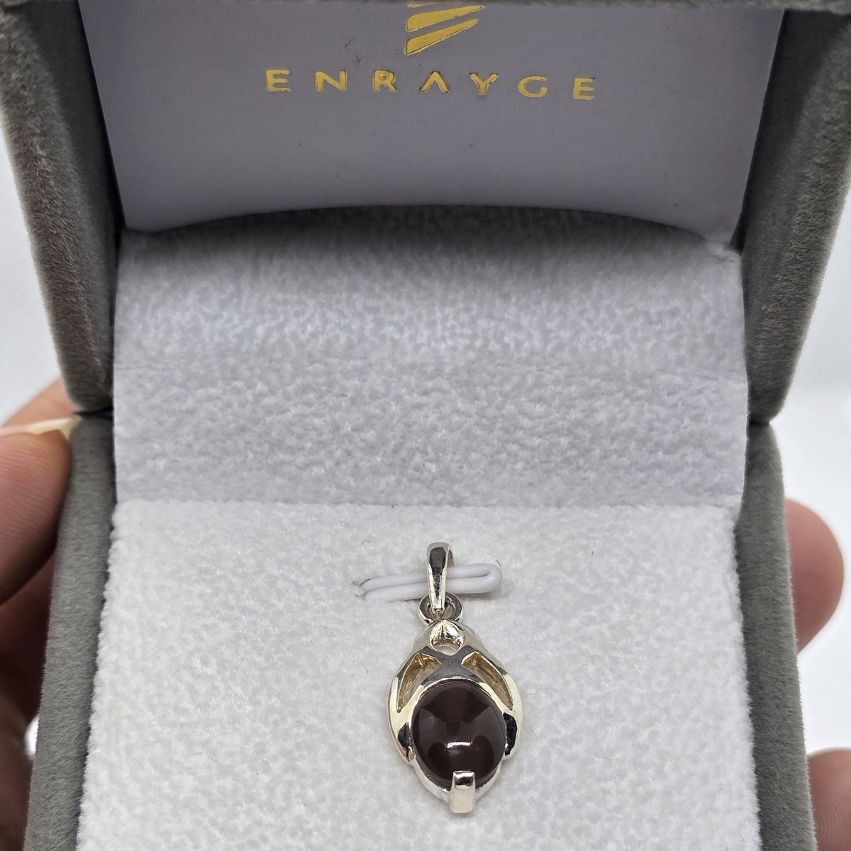 Sillimanite Cat's Eye Pendant – 925 sterling silver, detail view 3