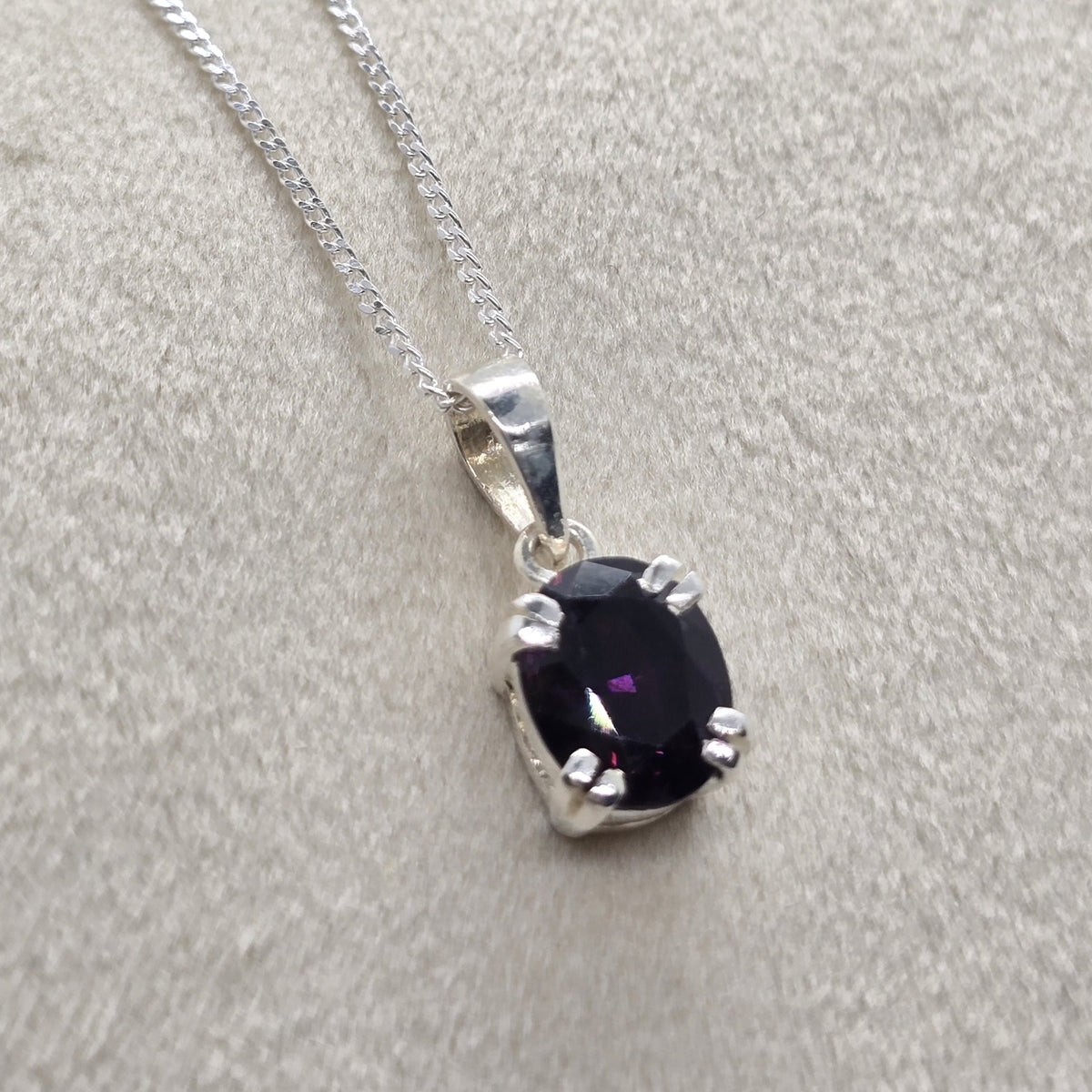 Oval Purple Spinel Pendant in 925 sterling silver by Enrayge