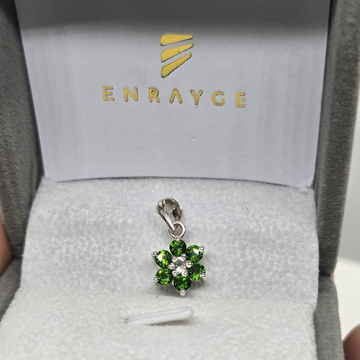 Chromium Diopside and White Topaz Pendant – 925 sterling silver, detail view 4