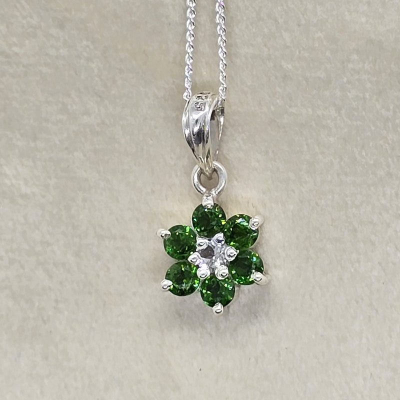 Chromium Diopside and White Topaz Pendant in 925 sterling silver by Enrayge