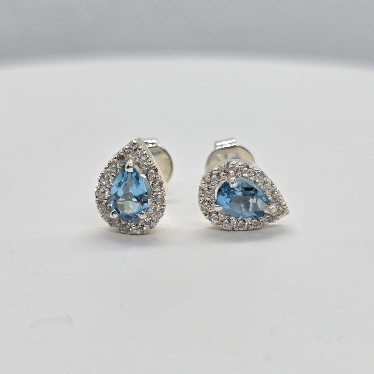 Blue Topaz Stud Earrings in 925 sterling silver by Enrayge