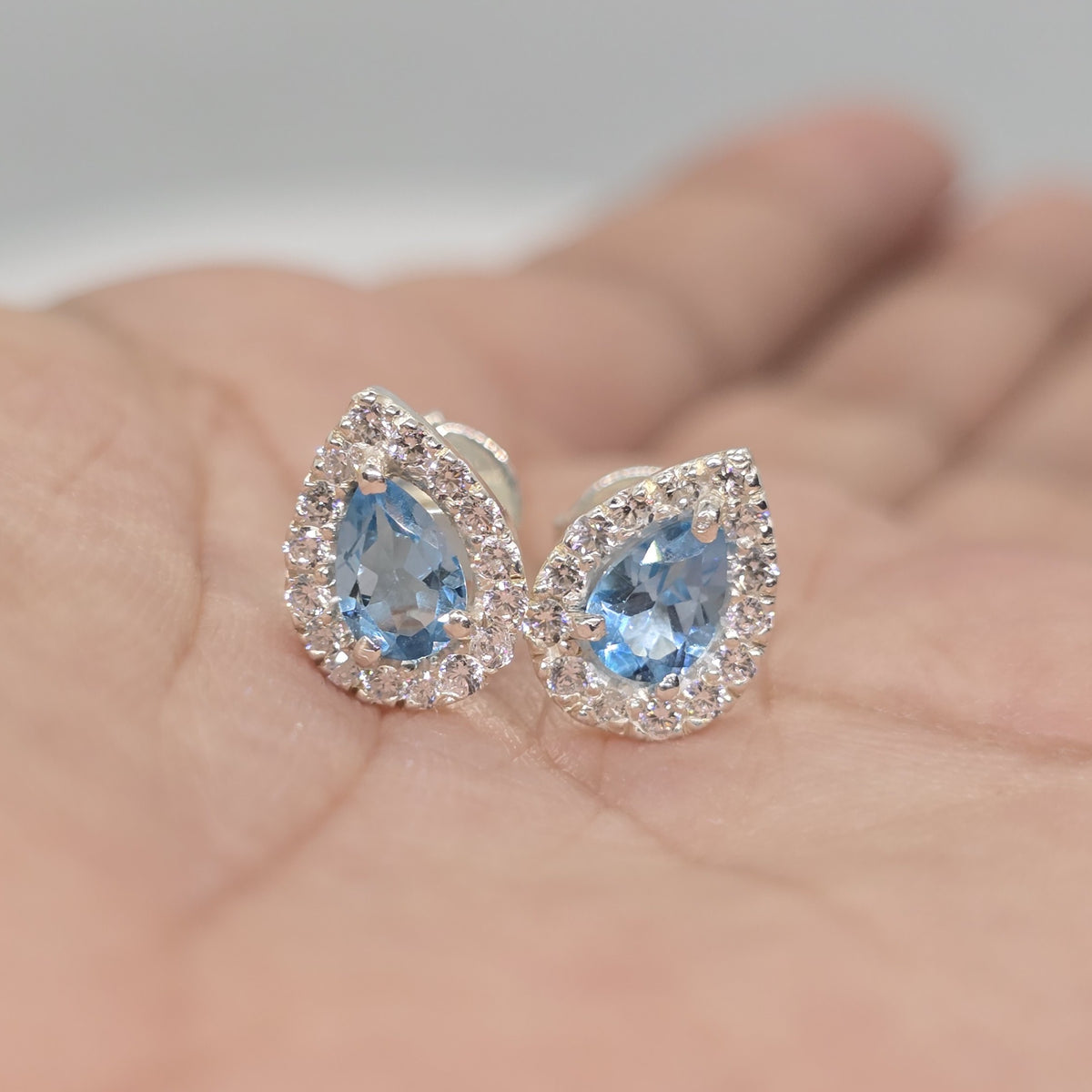 Blue Topaz Stud Earrings – 925 sterling silver, detail view 3